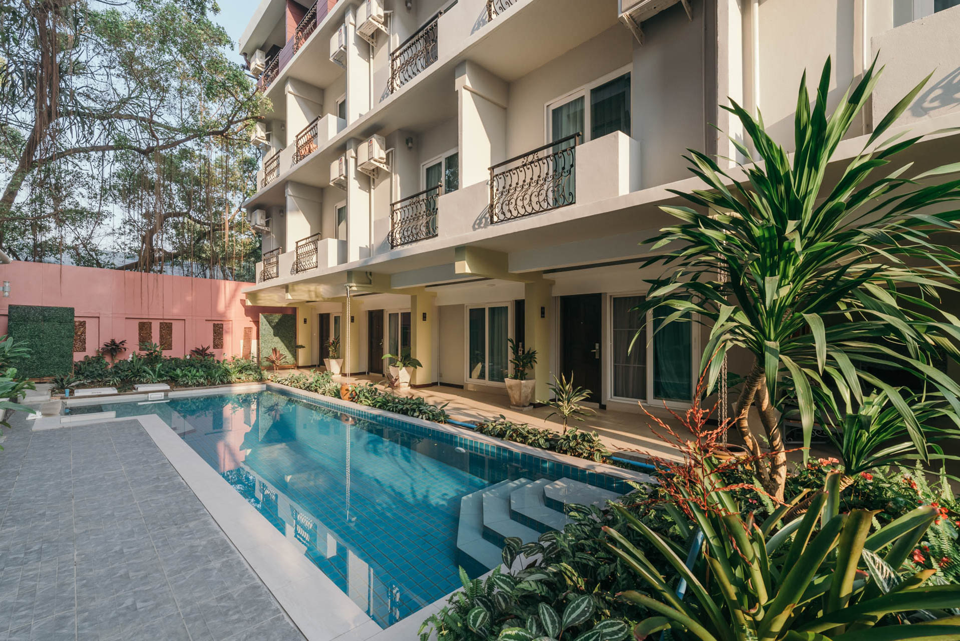 Hotel Overview Cozytel Chiang Mai Hotel